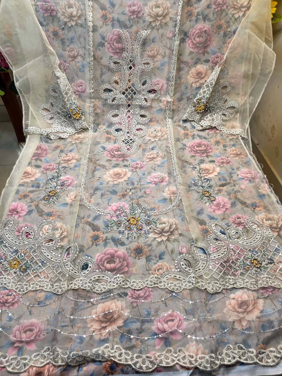 WhatsApp Image 2025-10-15 at 08.00.03_34911e89