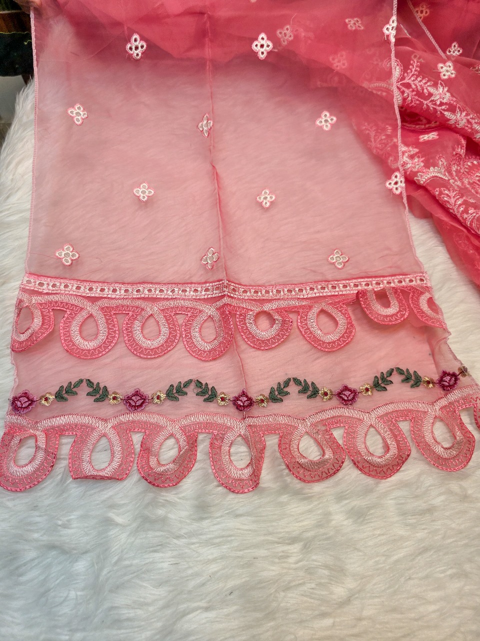 WhatsApp Image 2025-10-16 at 18.48.59_50518463